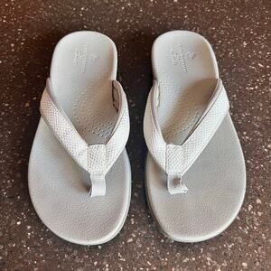 Clarks Flip Flops Womens Size 8 Brio Sol Cloudsteppers White Snake Summer Sandal